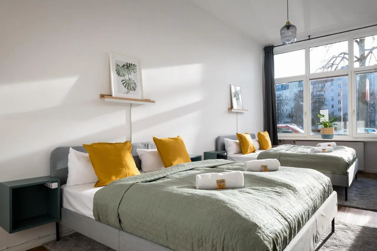 아파트 Sonnig & Helle Wohnung Alexanderplatz In 15Min Zu Erreichen, Herthastrasse Sehr Schoen Und Gross Fuer Gruppen Geeignet 베를린