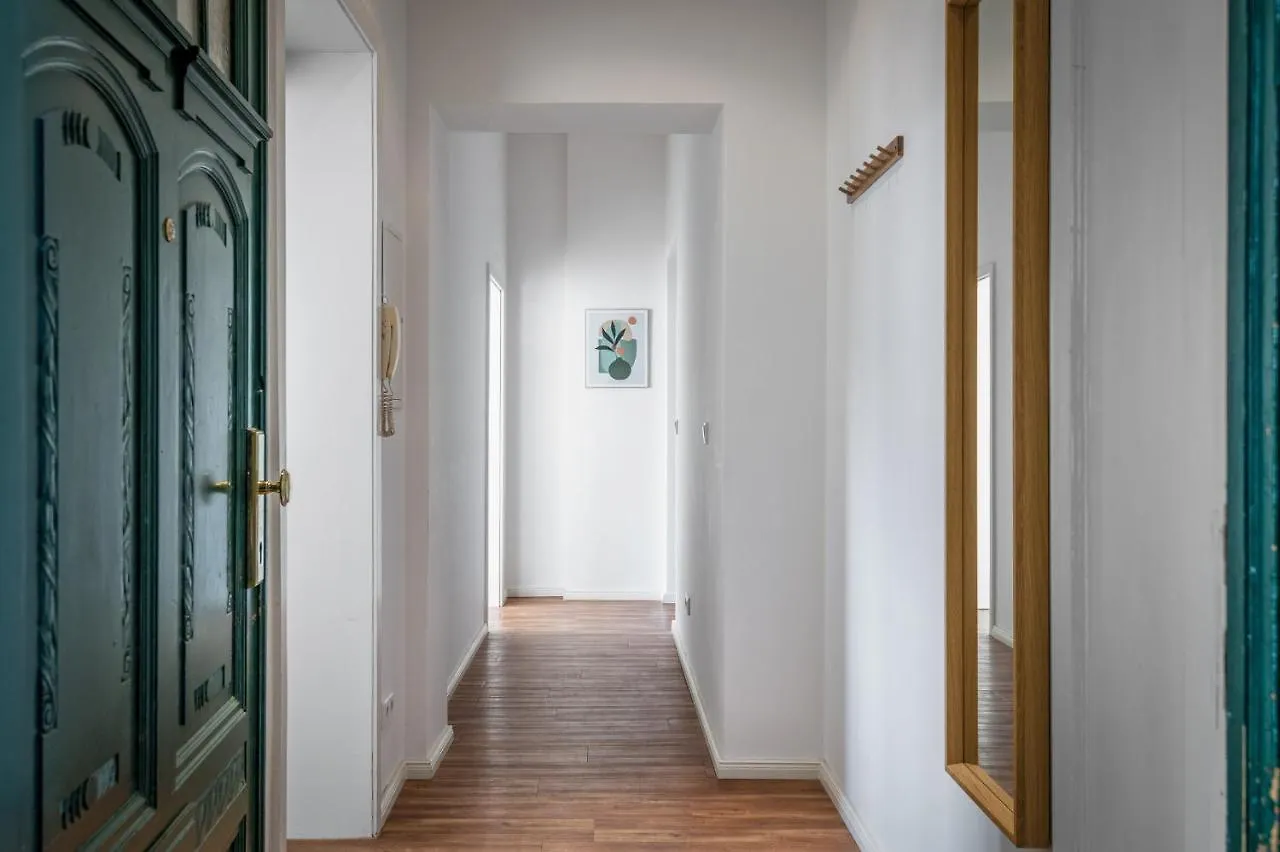 Apartman Sonnig & Helle Wohnung Alexanderplatz In 15Min Zu Erreichen, Herthastrasse Sehr Schoen Und Gross Fuer Gruppen Geeignet Berlin Németország