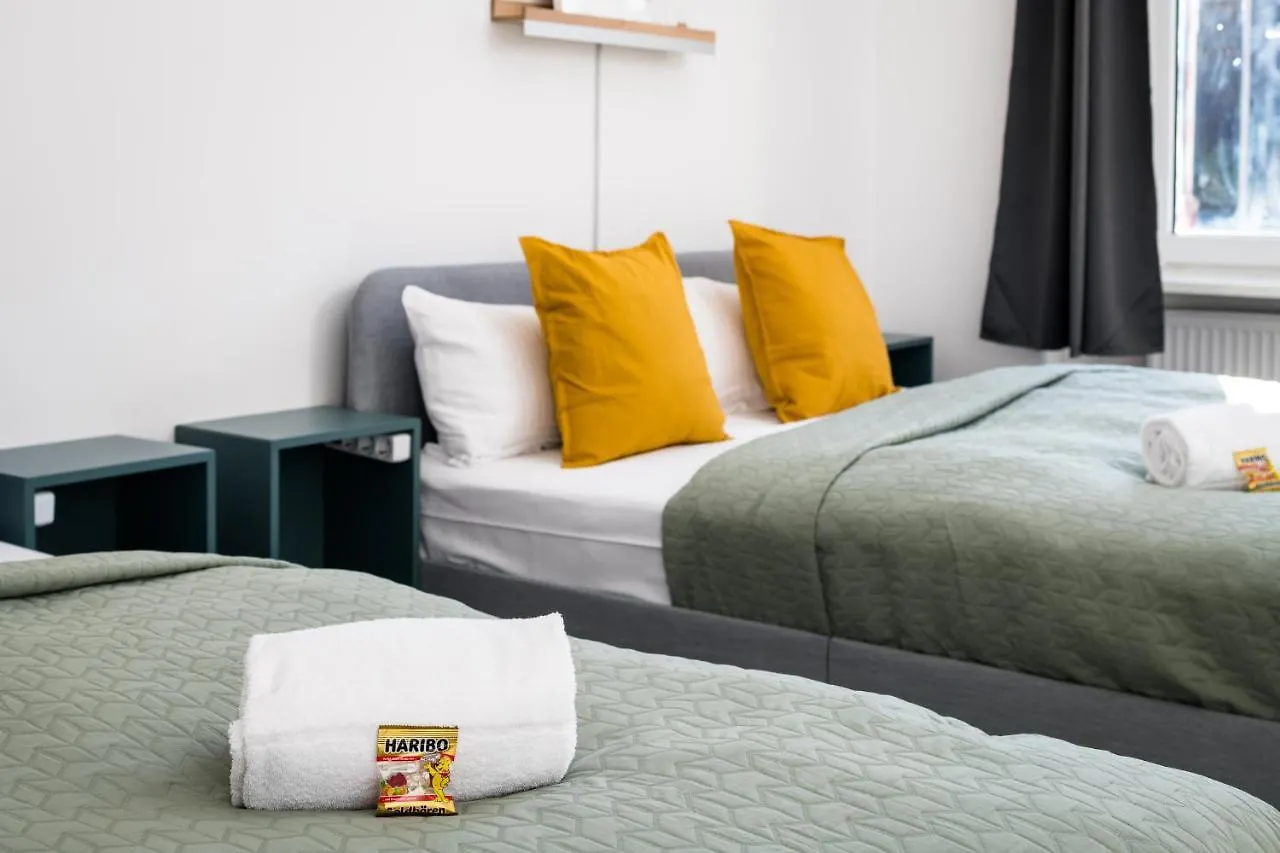 Sonnig Alexanderplatz: Spacious Group-Friendly Apartment Berlin